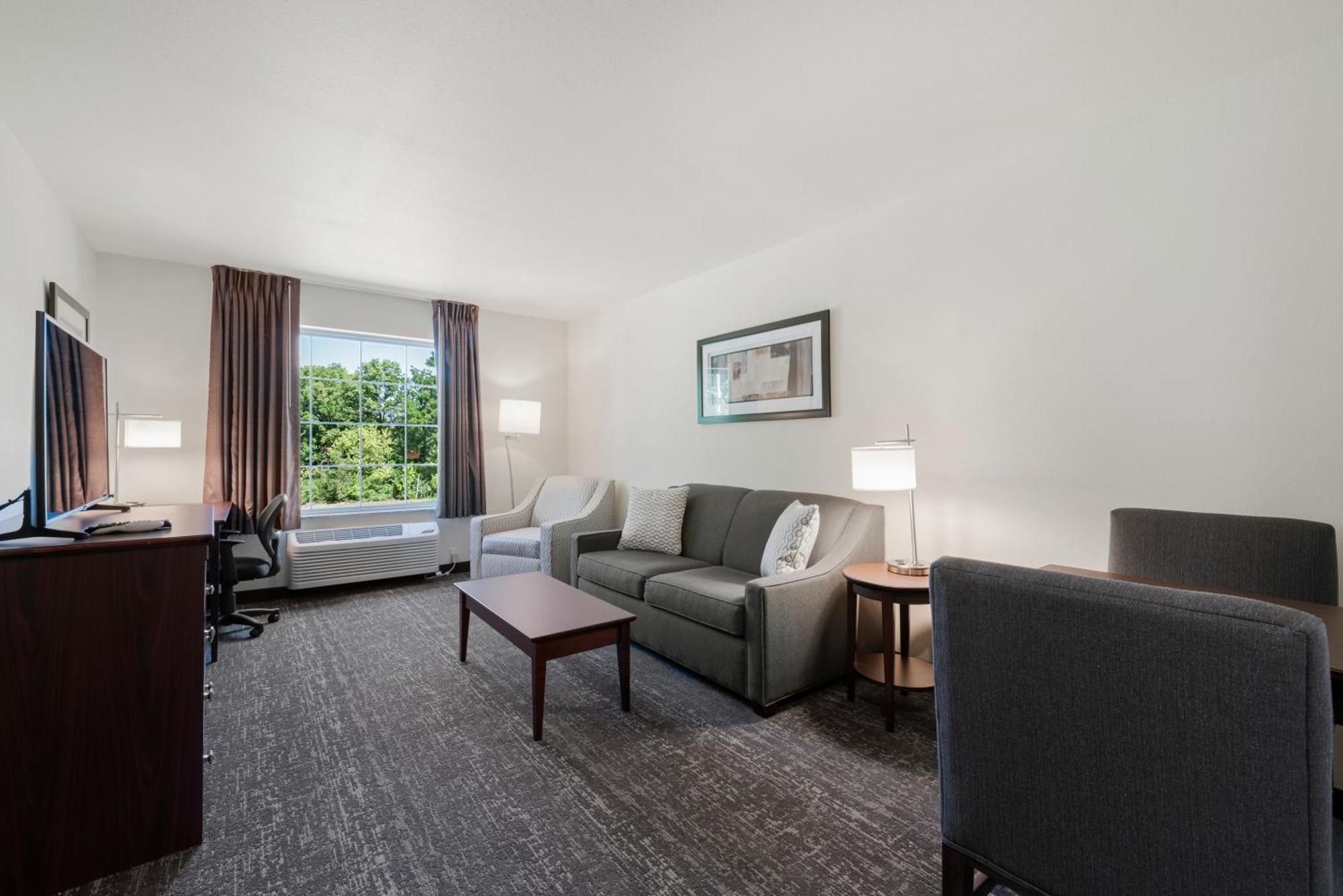Cobblestone Hotel & Suites - Bellefontaine 외부 사진