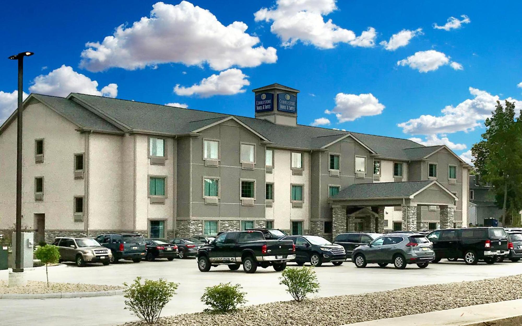 Cobblestone Hotel & Suites - Bellefontaine 외부 사진