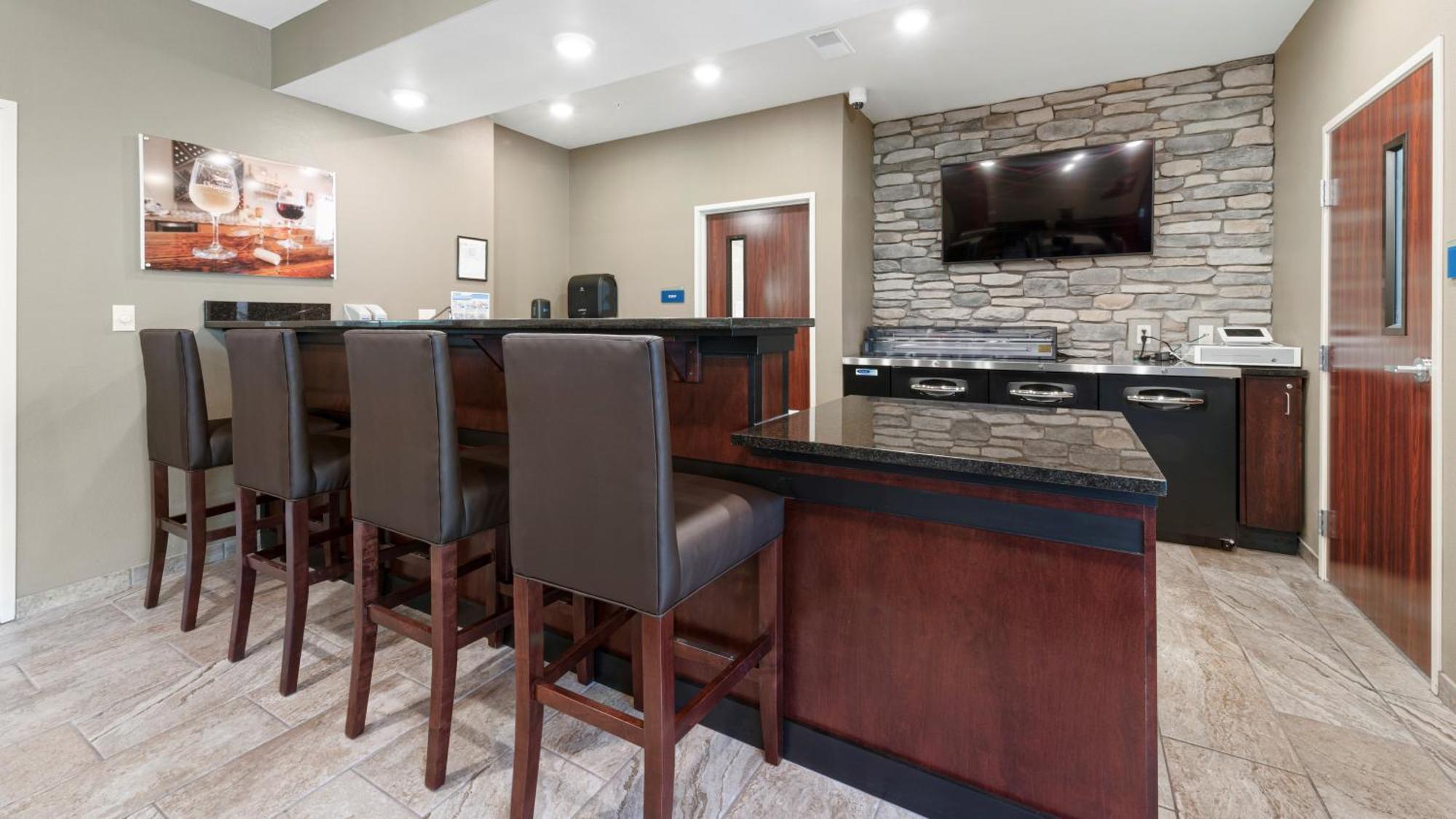Cobblestone Hotel & Suites - Bellefontaine 외부 사진