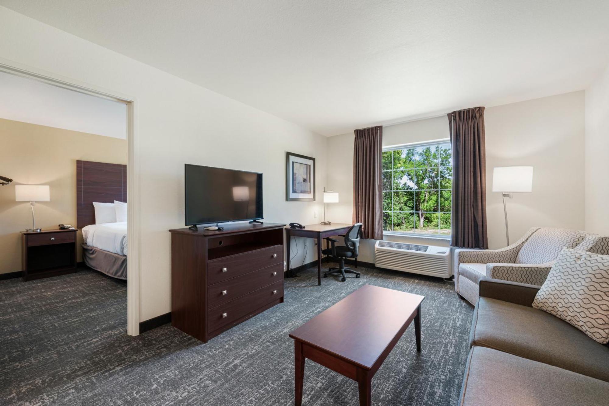 Cobblestone Hotel & Suites - Bellefontaine 외부 사진